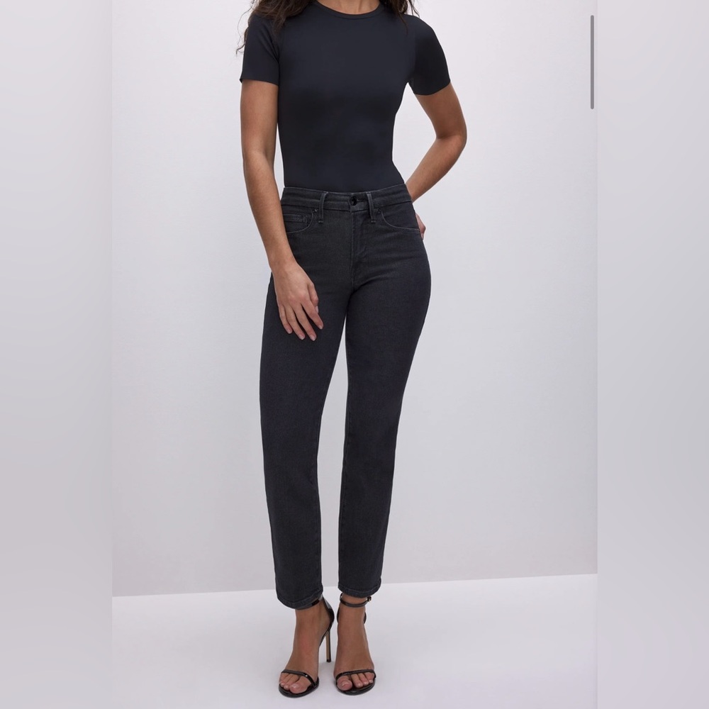 GOOD AMERICAN STRAIGHT LEGS JEANS